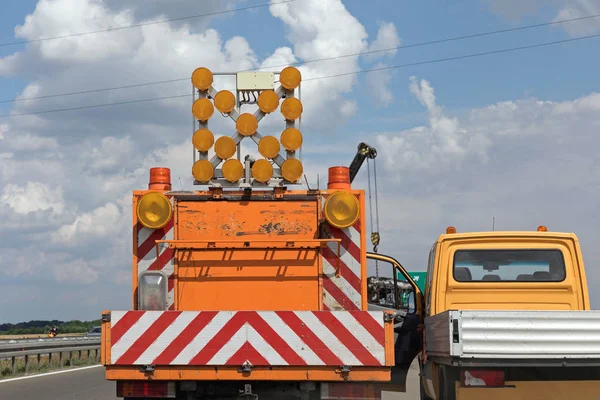 Otobanda Yol Yardımı Güvenlik Aracı — Stok fotoğraf