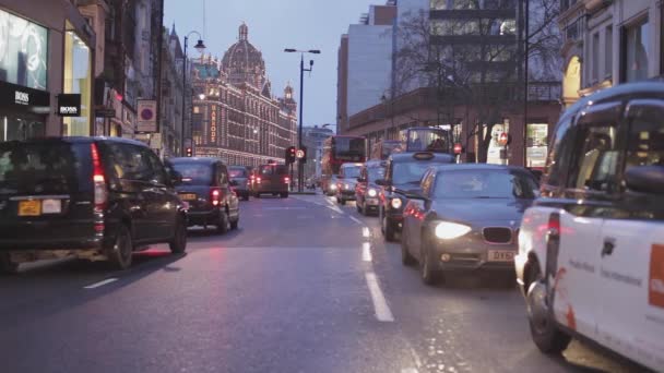 Londra Regno Unito Gennaio 2013 Brompton Road Winter Evening Traffic — Video Stock