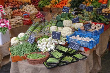 Borough Market Londra İngiltere'de taze sebze