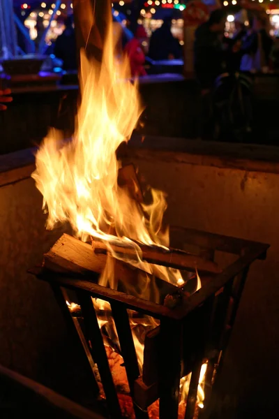 Log Fire Metal Firepit Winter Fair — Stock Photo, Image