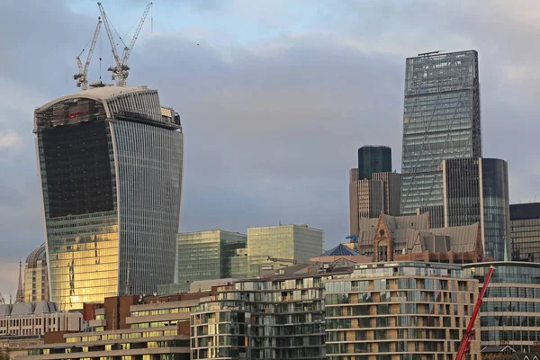Gökdelen Bina Londra Şehir Inşaat Sırasında — Stok fotoğraf