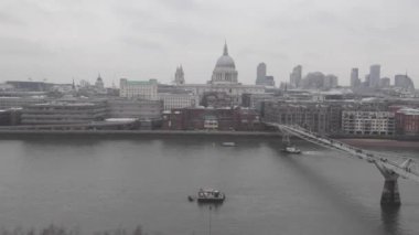 Millennium Köprüsü ve Thames Nehri, kış günü Londra Time Lapse Video içinde