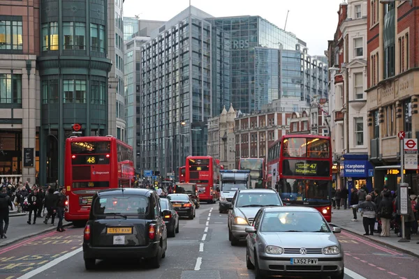 London Storbritannien November 2013 Vanliga Rush Hour Bishopsgate Street London — Stockfoto