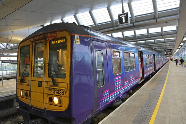 London Egyesült Királyság 2013 November Nem Szolgáltatás Vonat Platform London — Stock Fotó