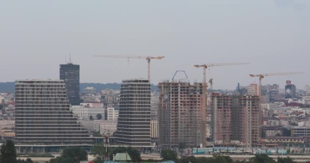 塞尔维亚贝尔格莱德 2018年8月2日 在塞尔维亚贝尔格莱德建造高层建筑塔摩天大楼建筑工地 — 图库视频影像