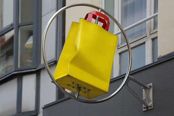 Bolsa de compras amarillo — Foto de Stock