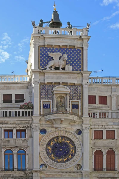 Wieża zegarowa w Wenecji — Zdjęcie stockowe