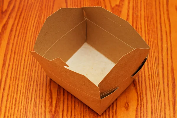 Förpackning med tomt kartong — Stockfoto