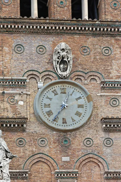 时钟圣玛丽亚马焦雷 — 图库照片