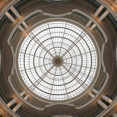 yuvarlak ışıklık