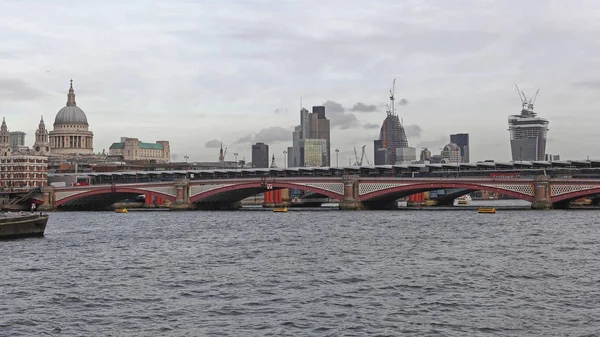 Blackfriars γέφυρα Λονδίνο — Φωτογραφία Αρχείου