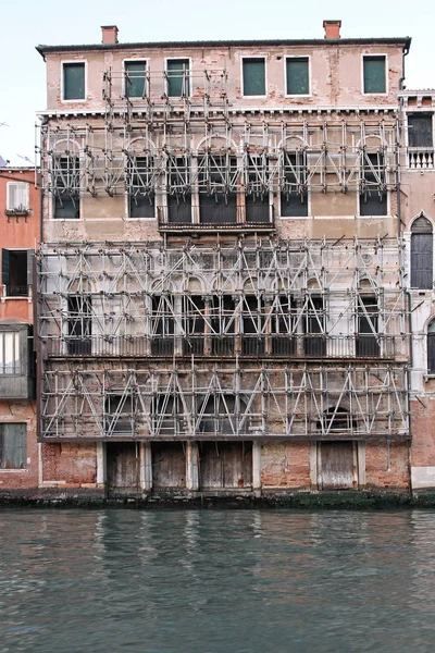 Byggnadsställningar Venedig — Stockfoto