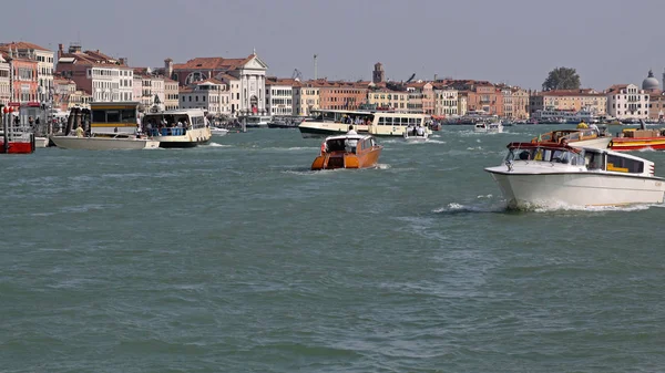 Verkeer in Venetië — Stockfoto