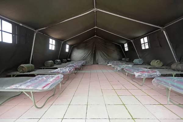 Tent Beds Emergency — Stock Photo, Image