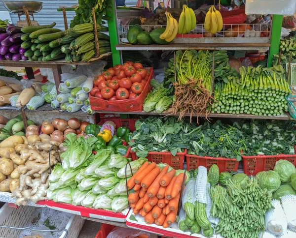 Prateleira de legumes — Fotografia de Stock