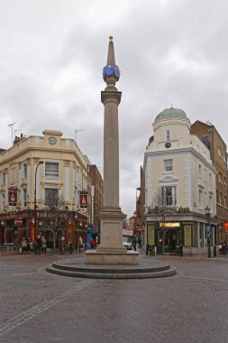 yedi aramalar Londra