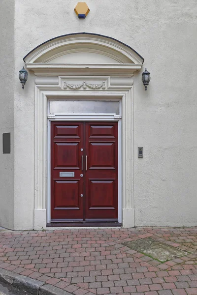Drzwi Arch House — Zdjęcie stockowe