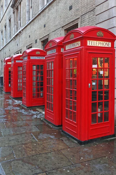 赤い電話ボックス — ストック写真