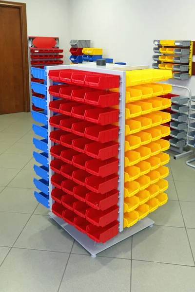 Plast behållare rack — Stockfoto