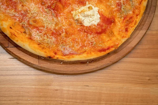 Detalhe de queijo de pizza — Fotografia de Stock