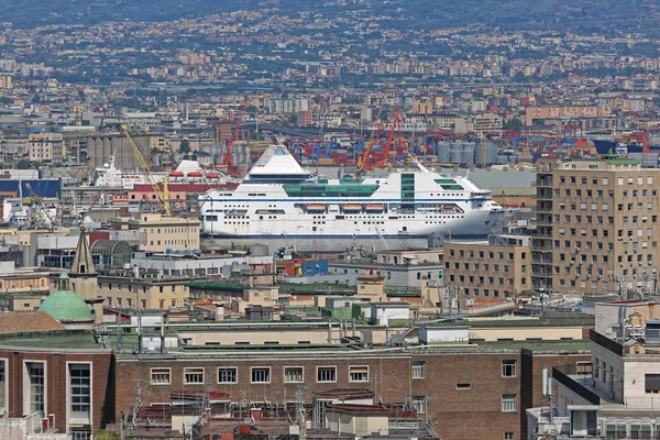 Cruiseschip Napels — Stockfoto