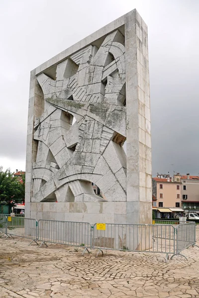 Kriegsdenkmal Rovinj — Stockfoto