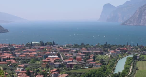 Nago Torbole Italia Junio 2019 Paisaje Del Lago Garda Sobre — Vídeo de stock