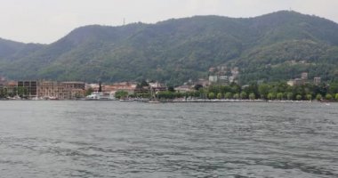 Lugano, Isviçre-14 Haziran 2019: Lugano 'da Göl su üzerinde gün Cityscape, Isviçre.