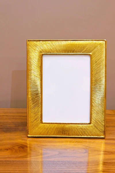 Gouden afbeeldingsframe — Stockfoto