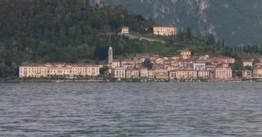 İtalya 'daki Como Gölü' nde Bellagio Kasabası