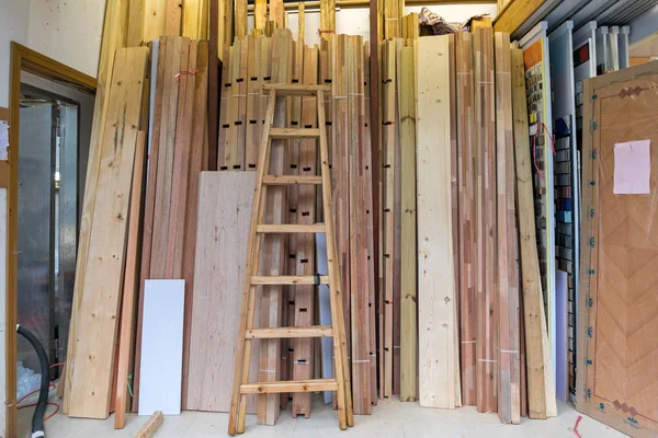 Склад древесины — стоковое фото