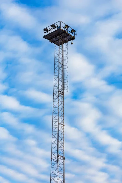 Torre de refletores — Fotografia de Stock