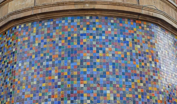 Будівля мозаїчної плитки — стокове фото