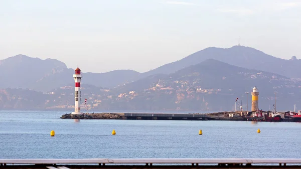 Latarnia morska Cannes Francja — Zdjęcie stockowe