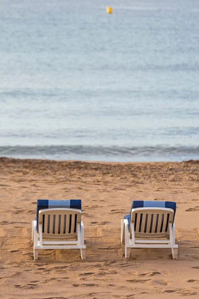 Dos sillas de playa — Foto de Stock