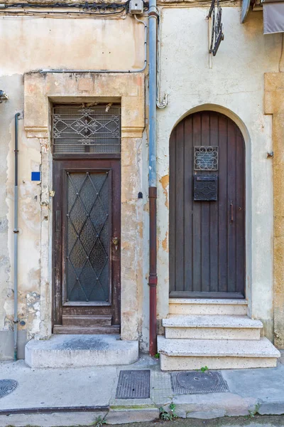 Duas Portas Vizinhos — Fotografia de Stock