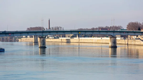 Мост через Рону — стоковое фото