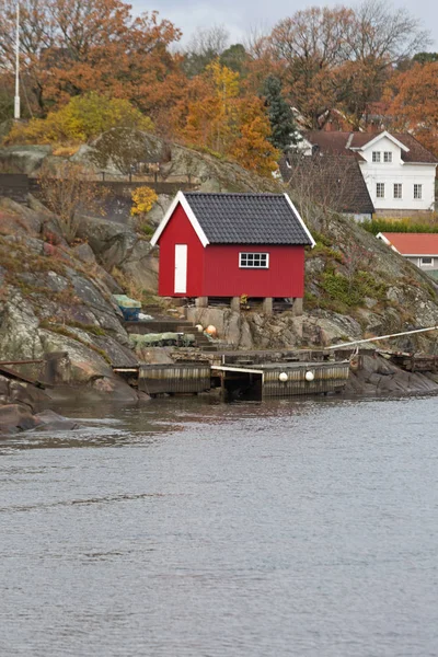 Norge röd kabin — Stockfoto