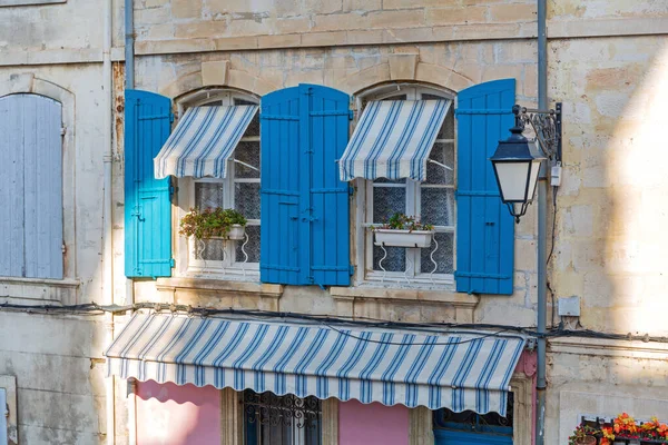 Windows em Arles — Fotografia de Stock