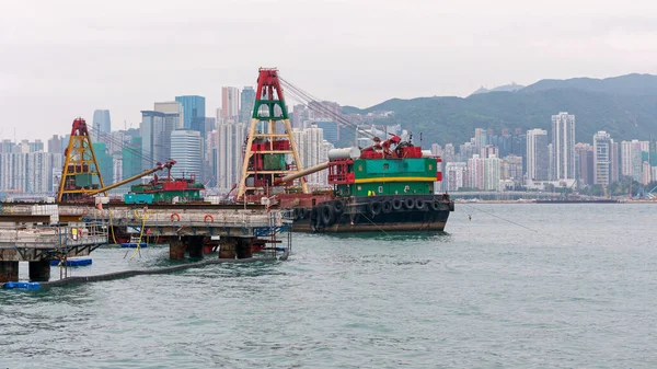 Crane Barge Hong Kong — Stock Photo, Image