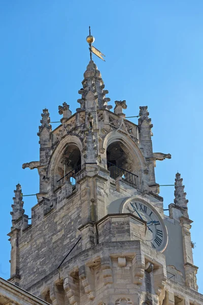 Kostelní věž Avignon — Stock fotografie