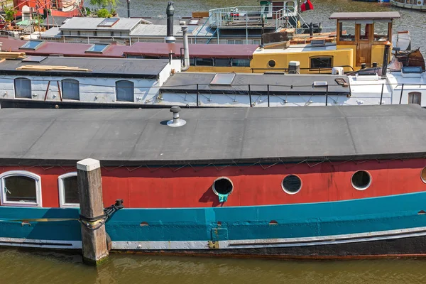 Lange Hausboote — Stockfoto