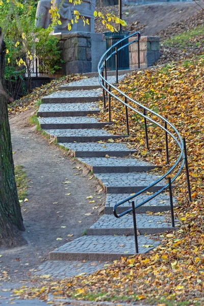 Kavisli merdivenler — Stok fotoğraf