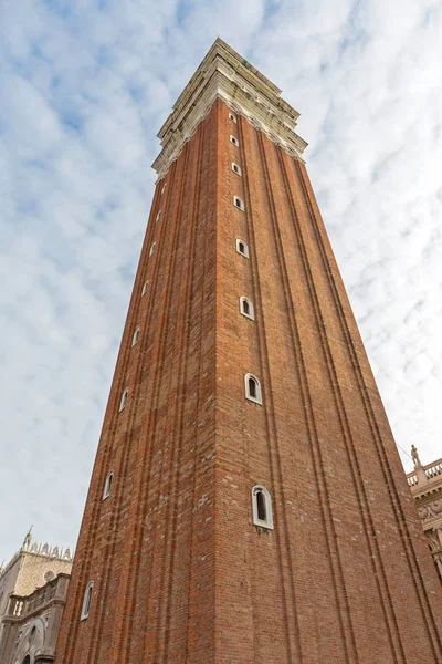 A Campanile torony Velence — Stock Fotó