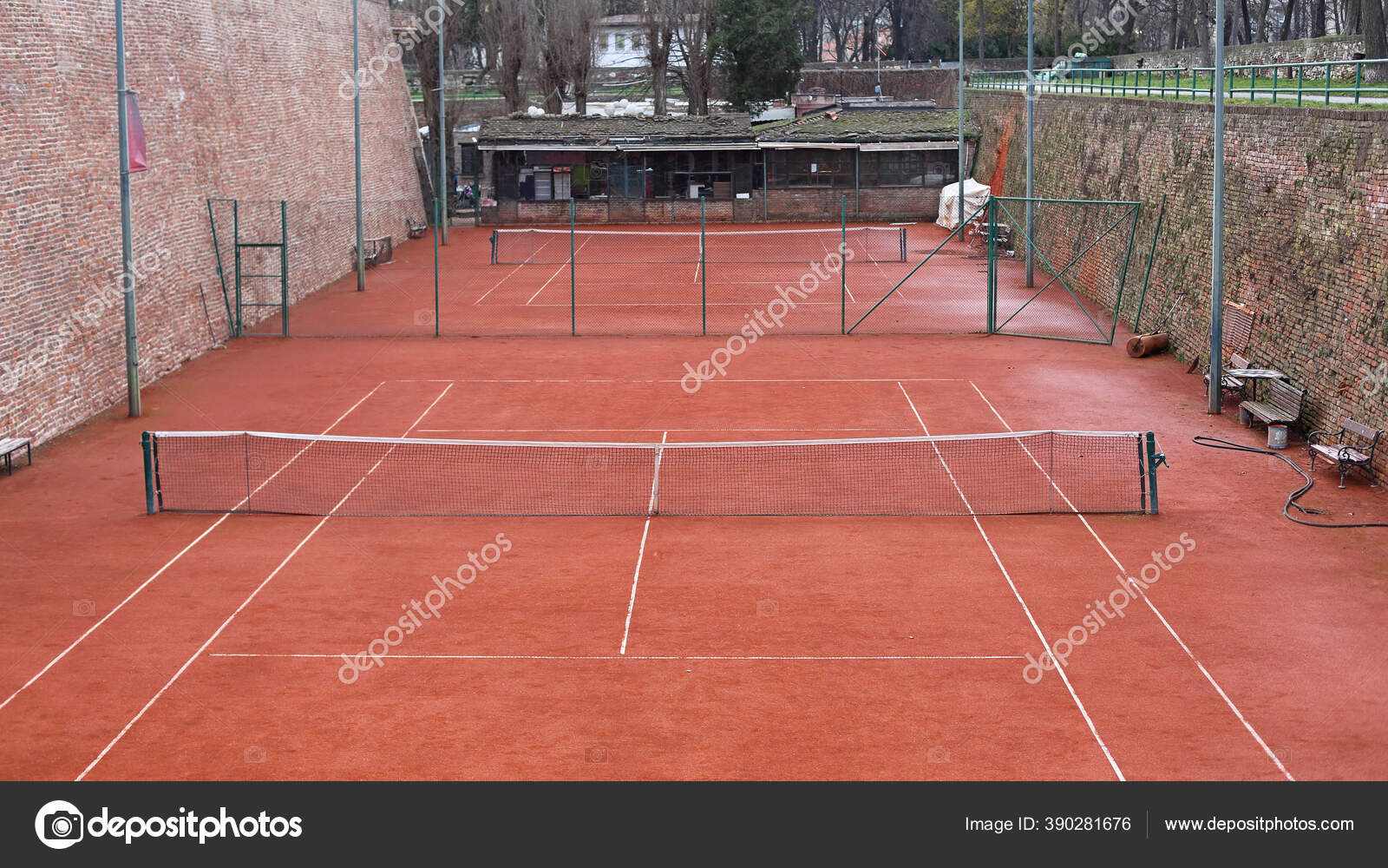 Recinto Pista Tenis Vacío Con Arcilla Naranja — Foto de stock
