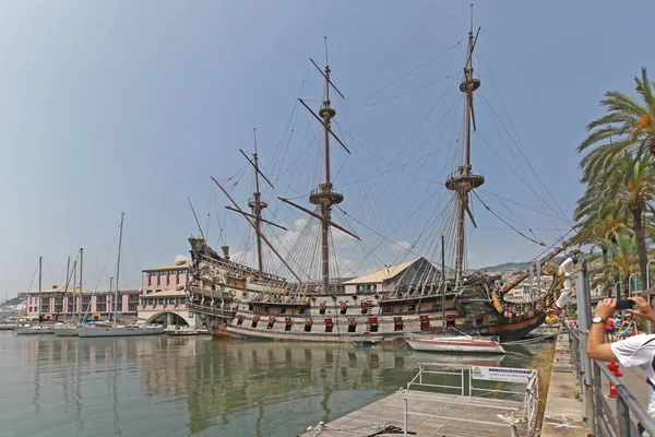 Genoa Italy July 2013 Pirate Ship Replica Neptune Galeon Docked — Stock Photo, Image