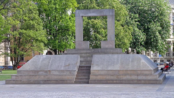 2011年5月3日ドイツ ハノーバー ドイツのハノーバーでユダヤ人殺害されたユダヤ人へのユダヤ人記念碑のランドマーク — ストック写真