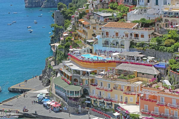 Positano Italia Junio 2014 Hotel Con Piscina Acantilado Ciudad Positano —  Fotos de Stock