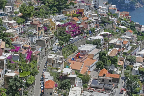 ポジターノ イタリア 2014年6月27日 イタリアのアマルフィ海岸での絵の町ポジターノの空中ビュー — ストック写真