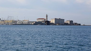 Trieste, İtalya - 14 Ekim 2014: Trieste, İtalya 'daki Adriyatik Deniz Limanı' ndaki La Lanterna Deniz Feneri.